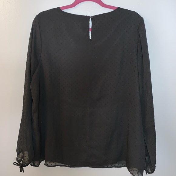 Torrid black top with embroidery - Picture 2 of 8